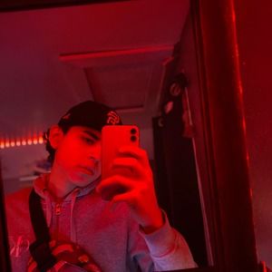 Meet your Posher, Isaac